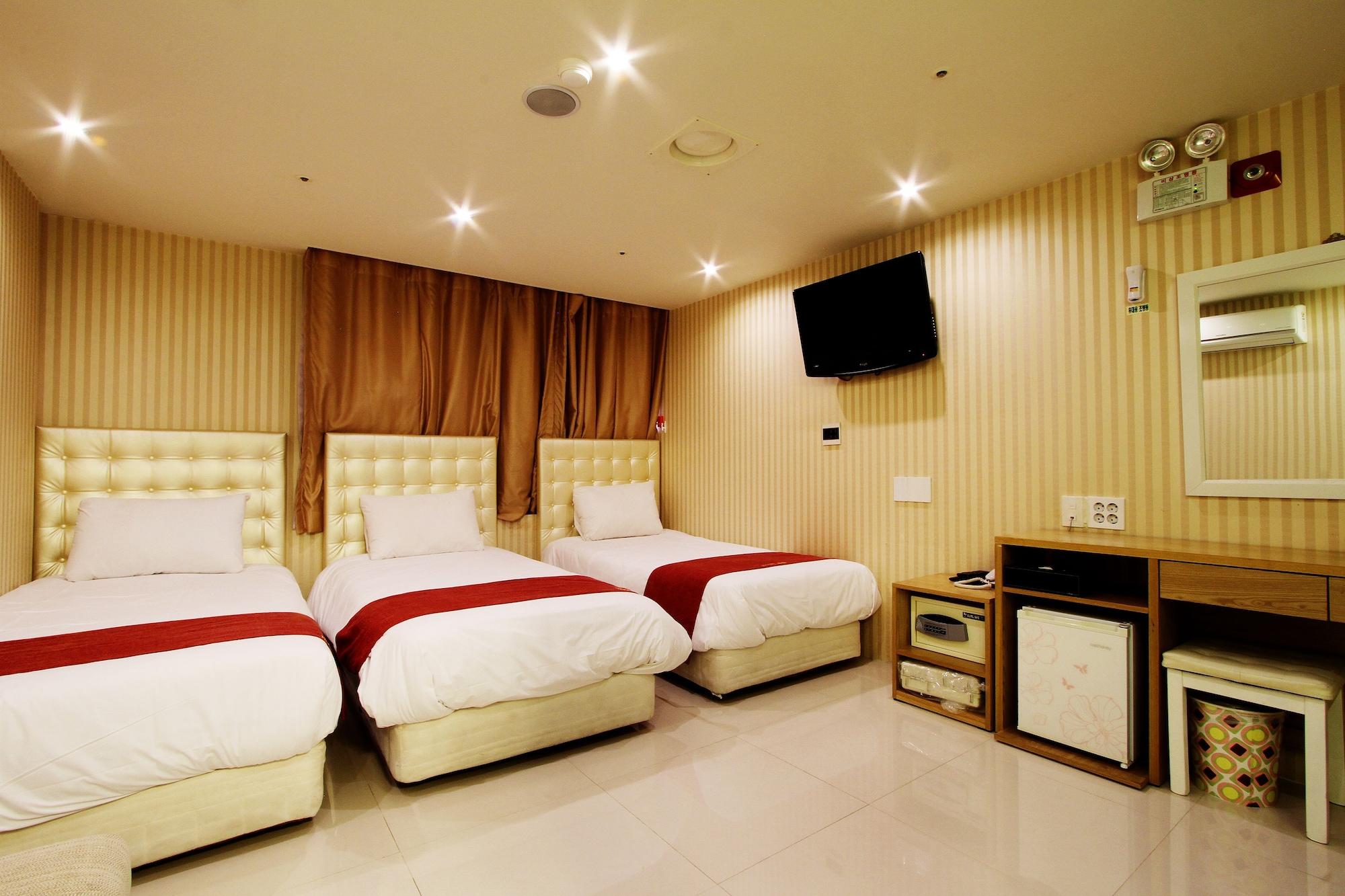 Cozy Myeongdong Hotel